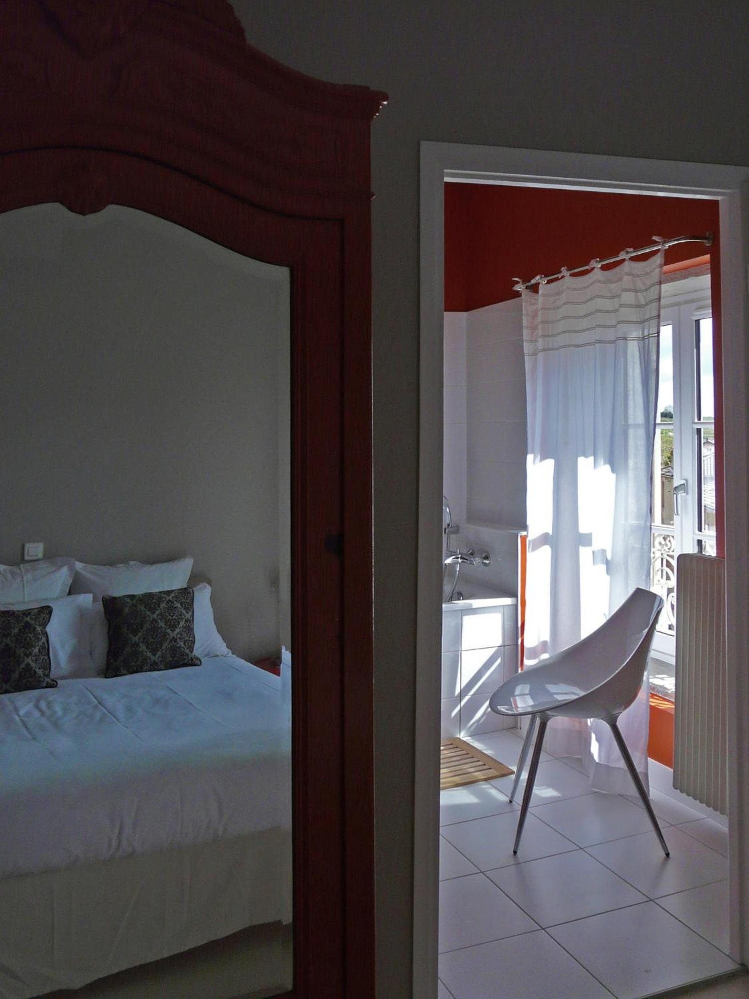 Hotel Courtille De Solutre Exterior foto