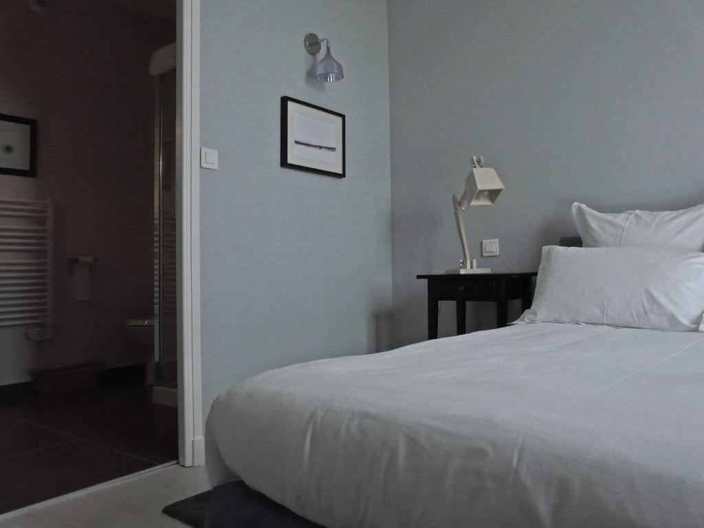 Hotel Courtille De Solutre Zimmer foto